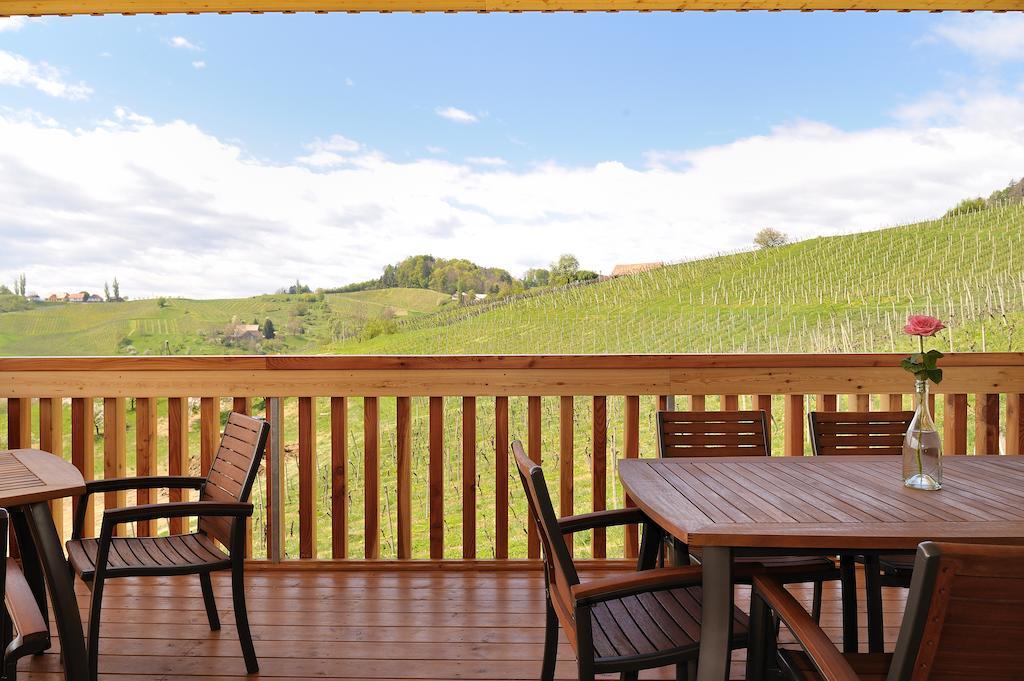 Vino Valdhuber Apartments Svecina Ngoại thất bức ảnh